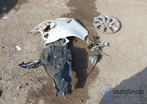 2024 Toyota Corolla Hybrid Le z USA, uszkodzony, nr VIN JTDBCMFE1R3030498